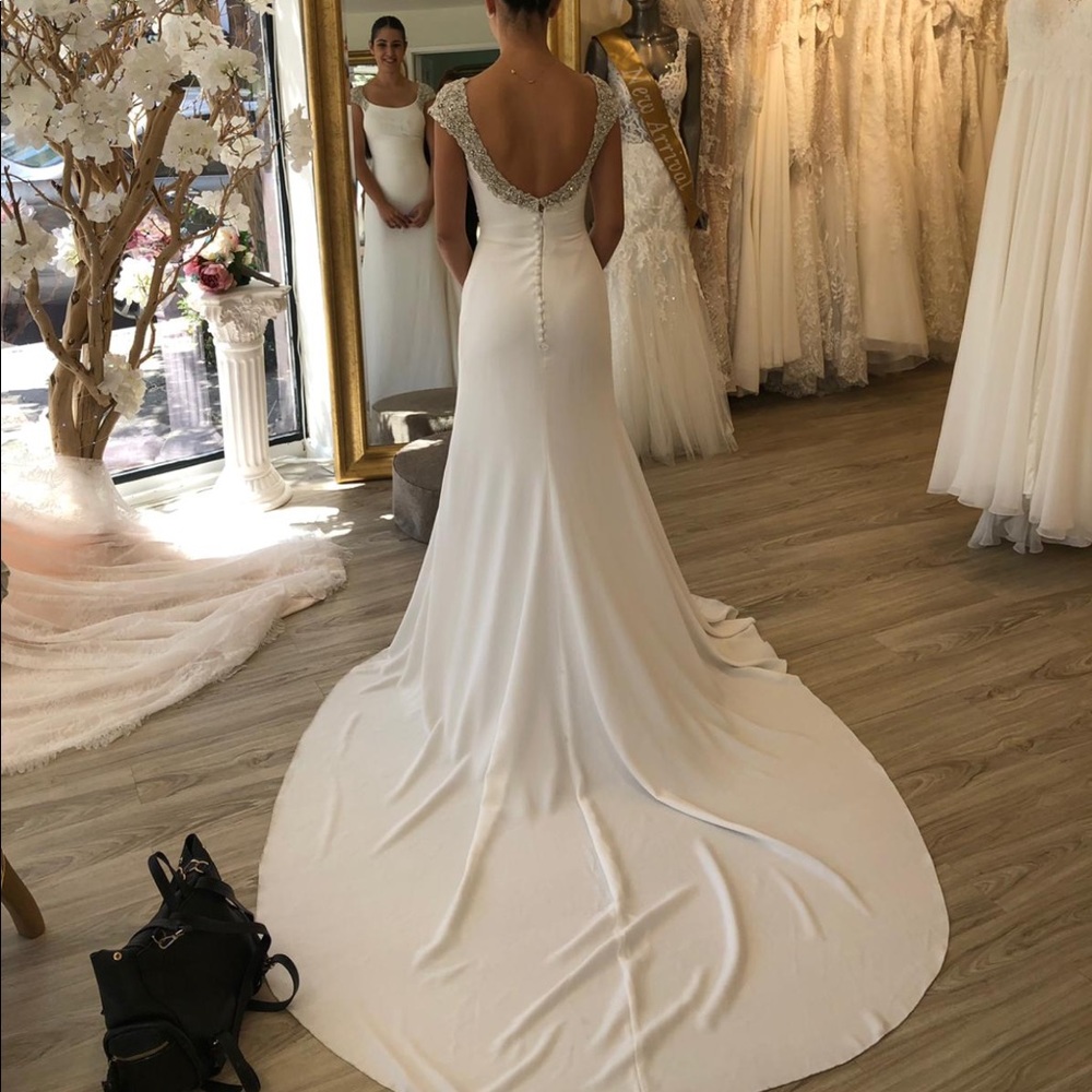 Wedding dress / bride dress - Picture 4 of 4